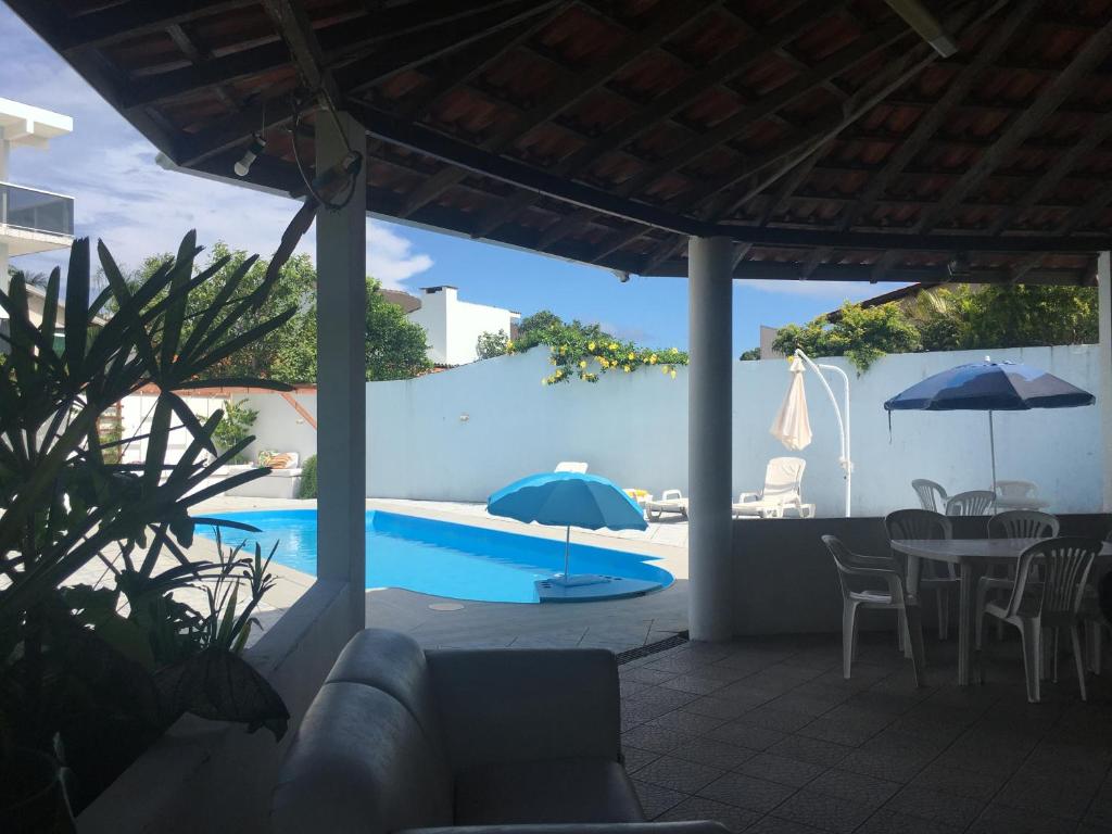  Apartamento com Piscina Perto da Praia
