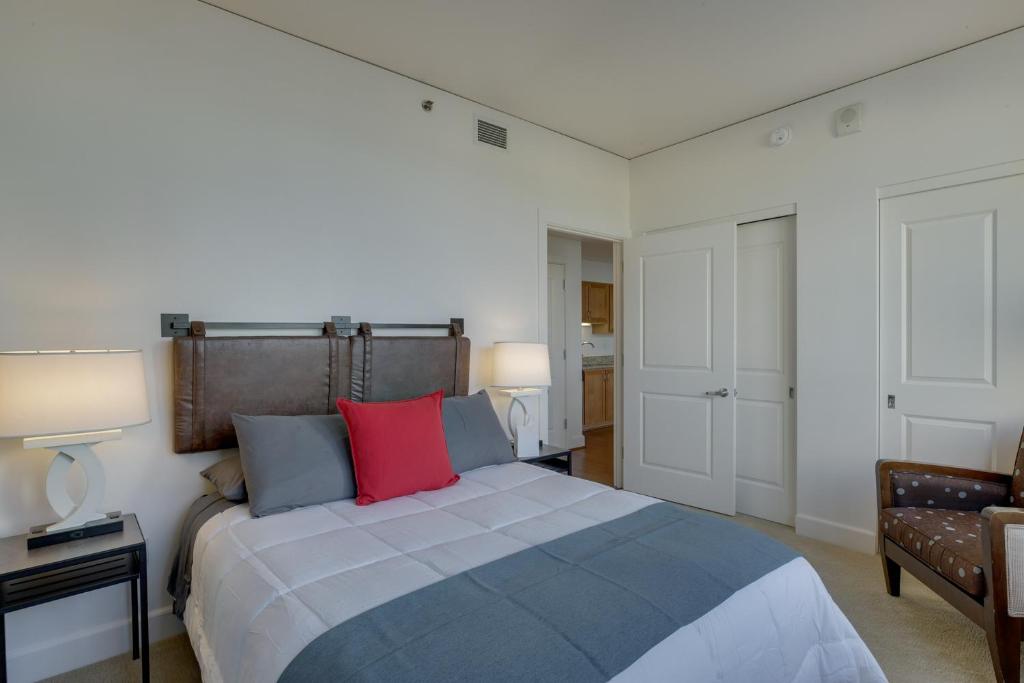 Renu Suites at The Burlington Portland - One-Bedroom Apartment