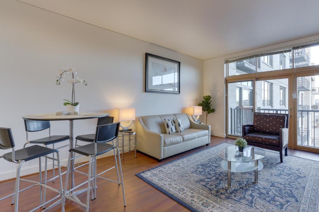 Renu Suites at The Burlington Portland - One-Bedroom Apartment