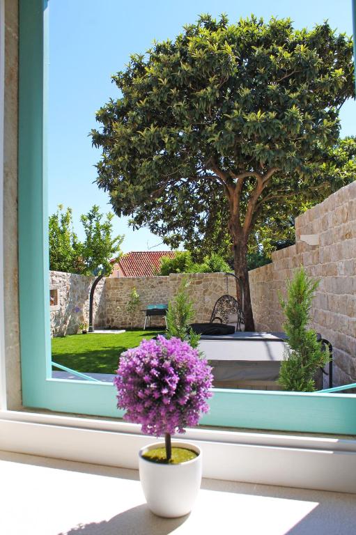 Сад в Villa Princess Captislava