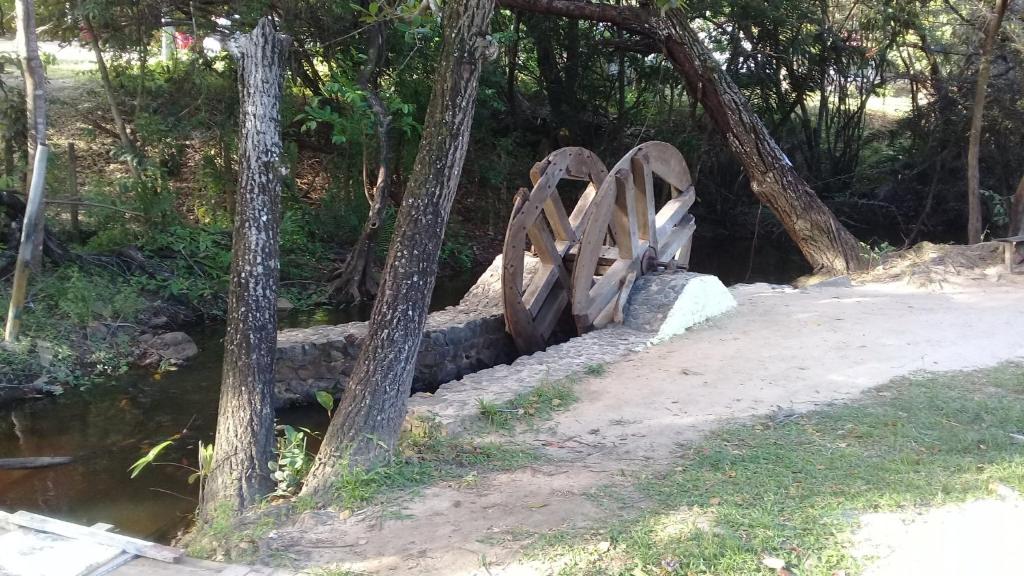  Casa 3 quartos com piscina Condomínio Bouganville
