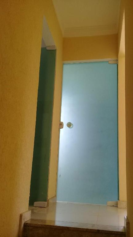  Casa 3 quartos com piscina Condomínio Bouganville