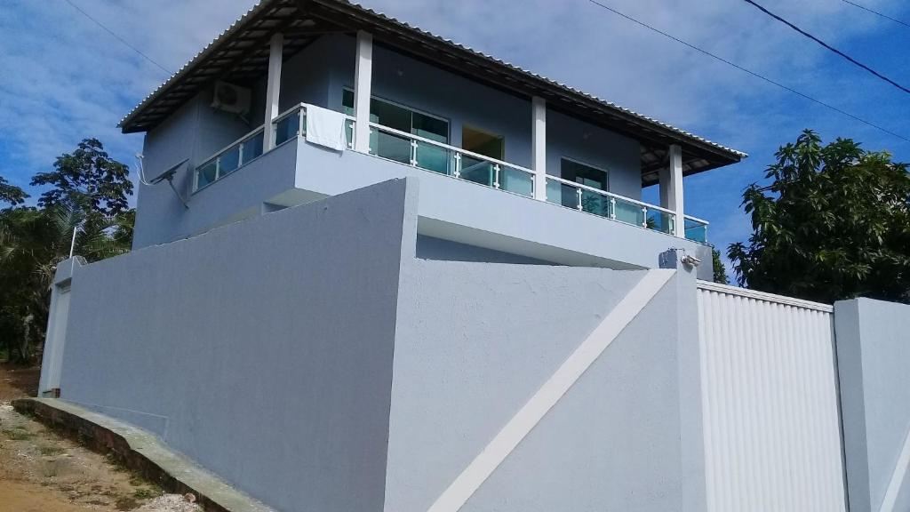  Casa 3 quartos com piscina Condomínio Bouganville