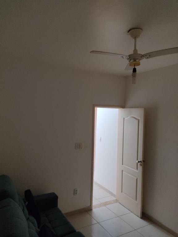  Casa 3 quartos com churrasqueira e chuveirão