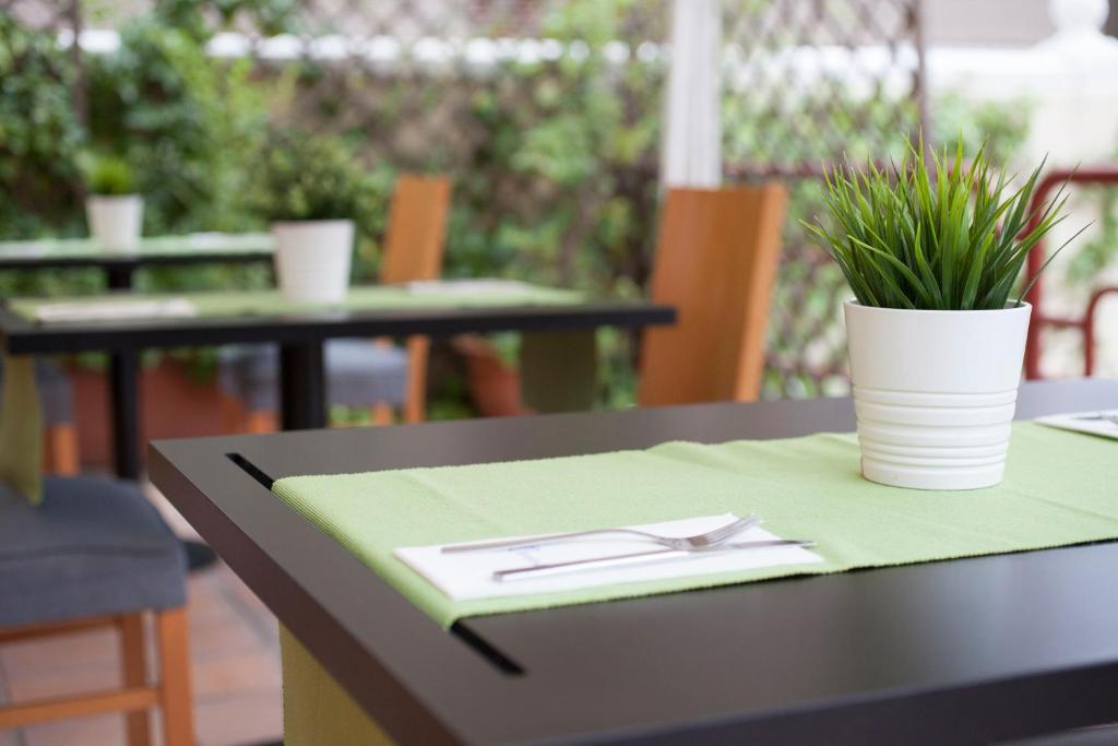 Porcel Torre Garden - Resim 28