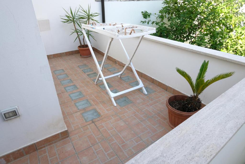 A balcony or terrace at Ugento Dimora