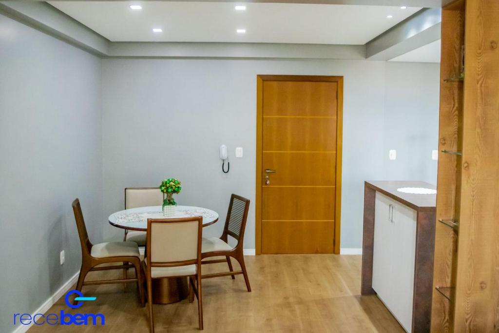  Apartamento 4 pessoas em bairro tranquilo