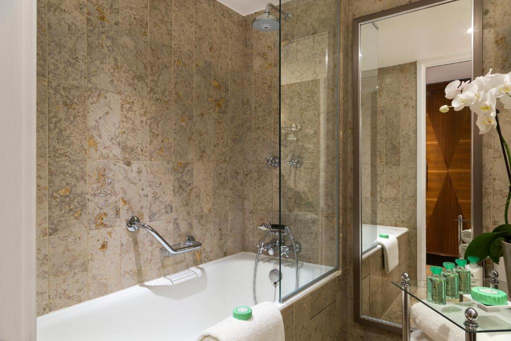 Warwick Grand-Place Brussels - Resim 44