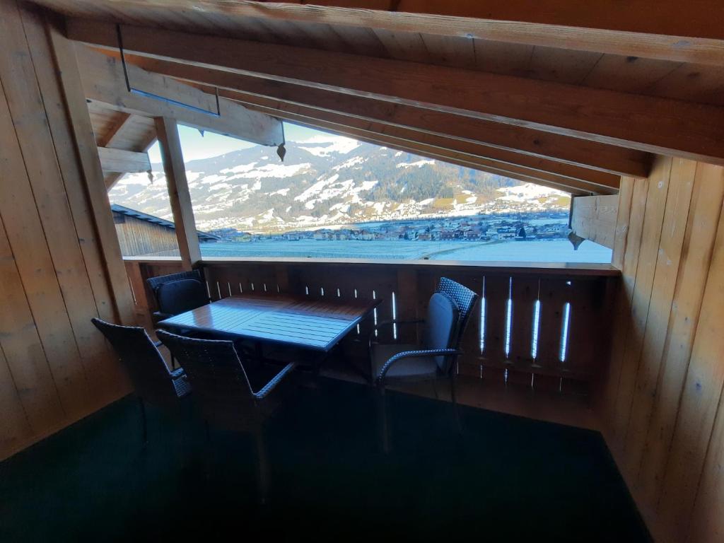 Nespecifikovaný výhled na hory nebo výhled na hory při pohledu z apartmánu