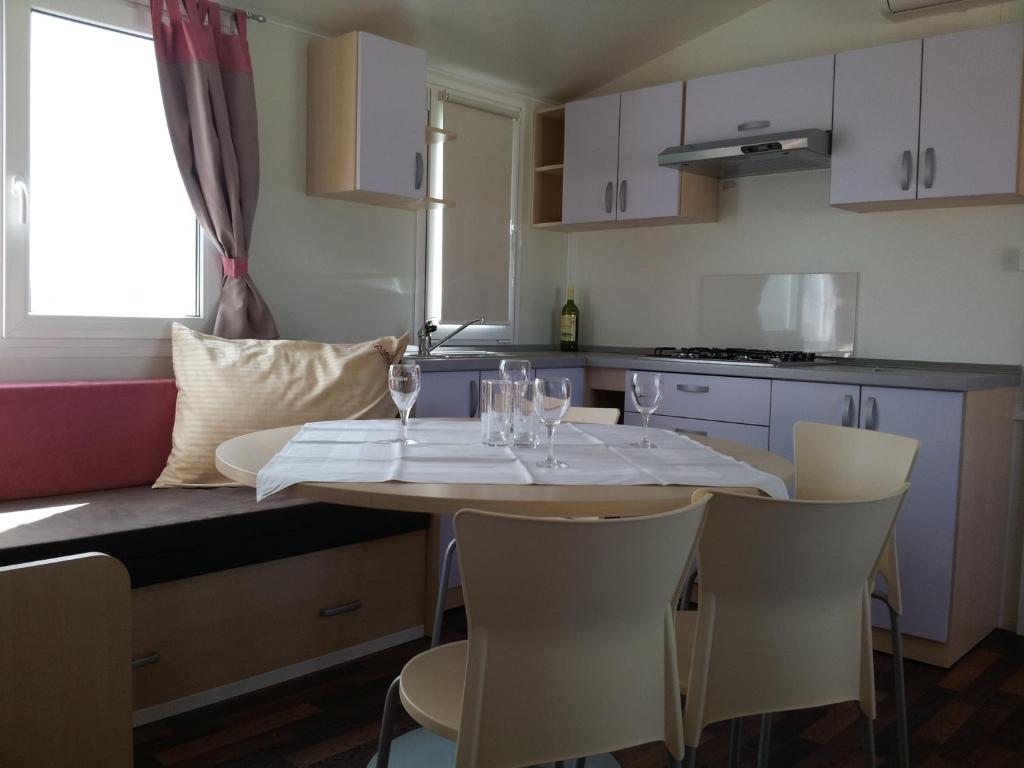 Fotografia z galérie ubytovania Mobile Homes Peroš v Zatone