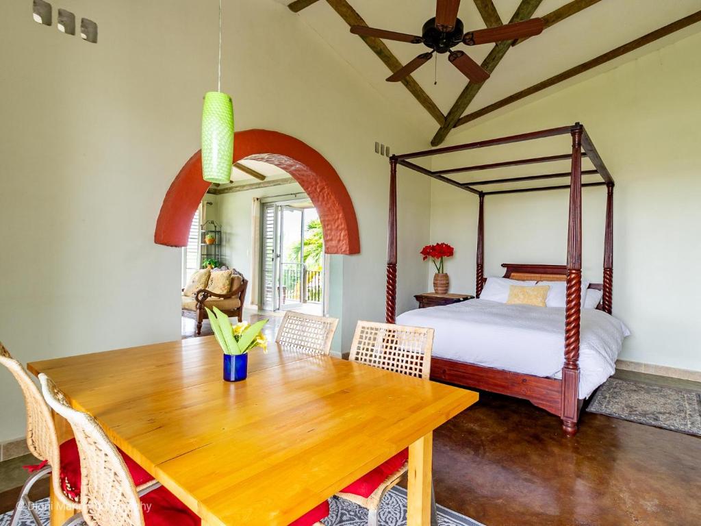 Galeriebild der Unterkunft Almond Tree Hotel Resort in Corozal