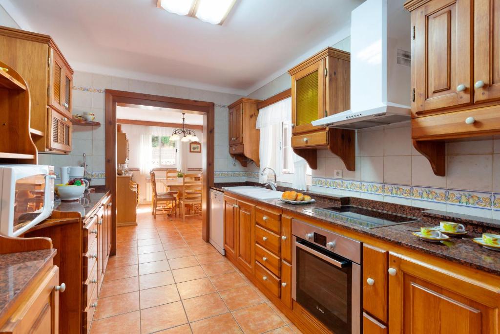 A kitchen or kitchenette at Can Minu