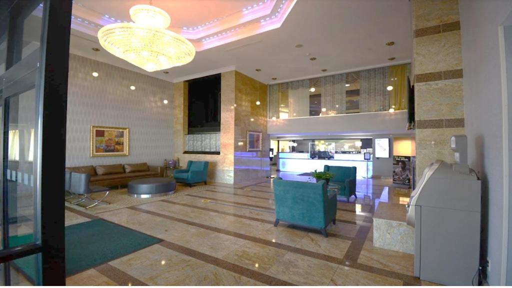 Posezení v ubytování Holiday Inn Hazlet by IHG