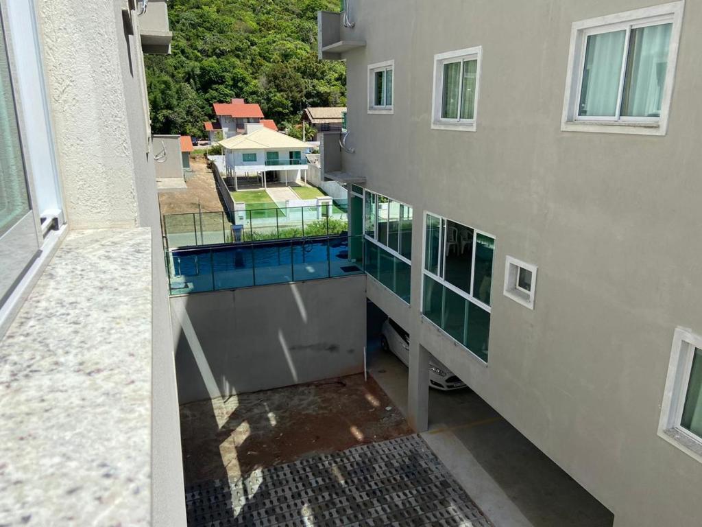  Apto NOVO com 2 suítes e Piscina