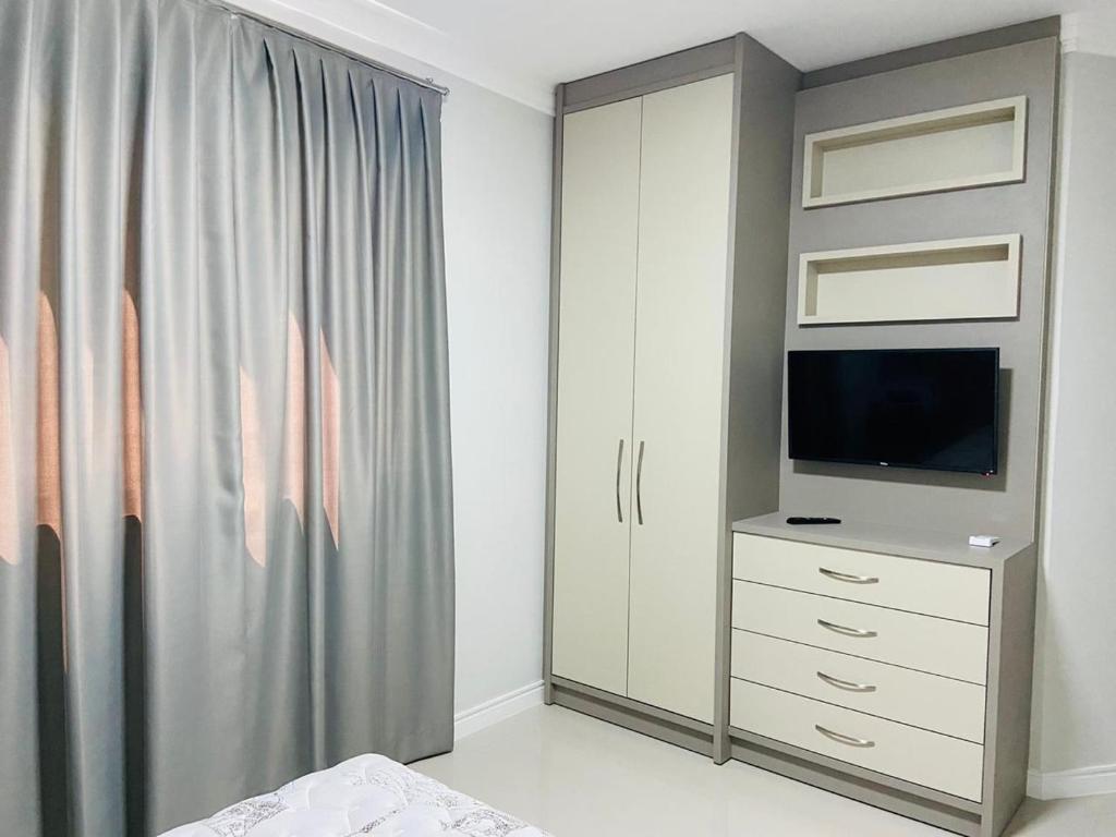  Apto NOVO com 2 suítes e Piscina