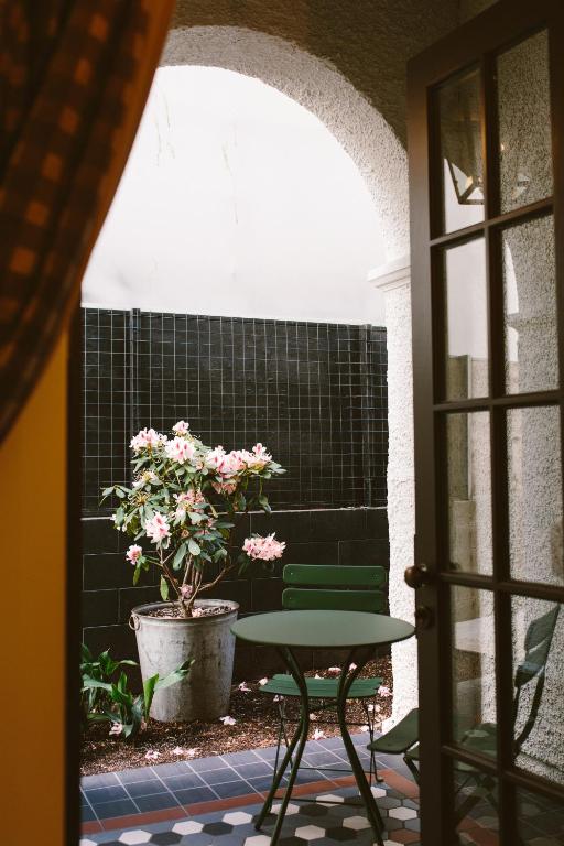 The Convent Hotel - Resim 32