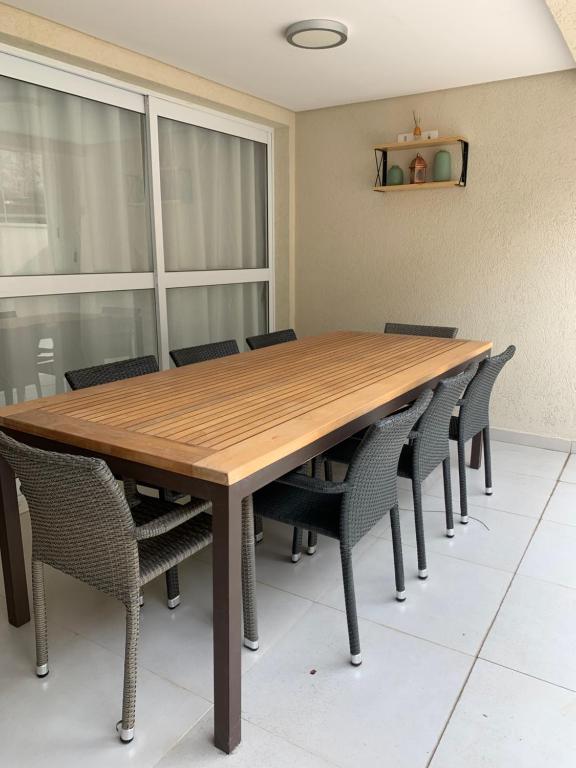  Enseada a 100m da praia