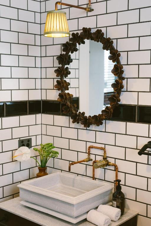 The Convent Hotel - Resim 24