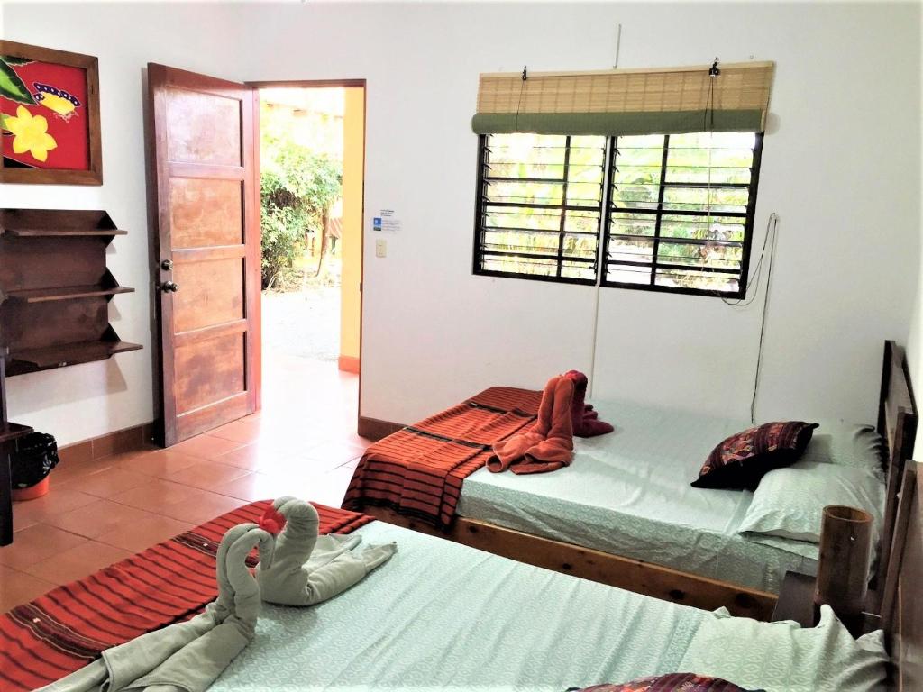 Hotel Tropical Sands Dominical - Habitación Doble Con Cama Extra