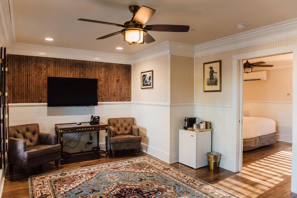 The Gibson Inn - Suite King Superior