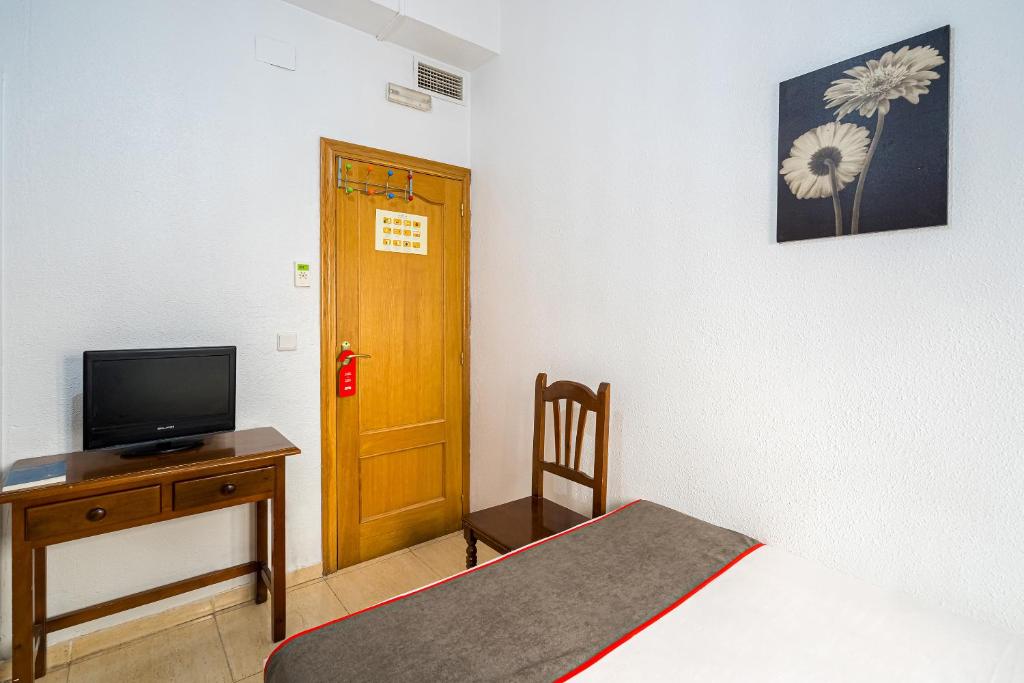Pensión Ayuntamiento, Alicante – Updated 2023 Prices