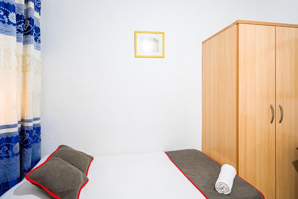 Pensión Ayuntamiento, Alicante – Updated 2022 Prices