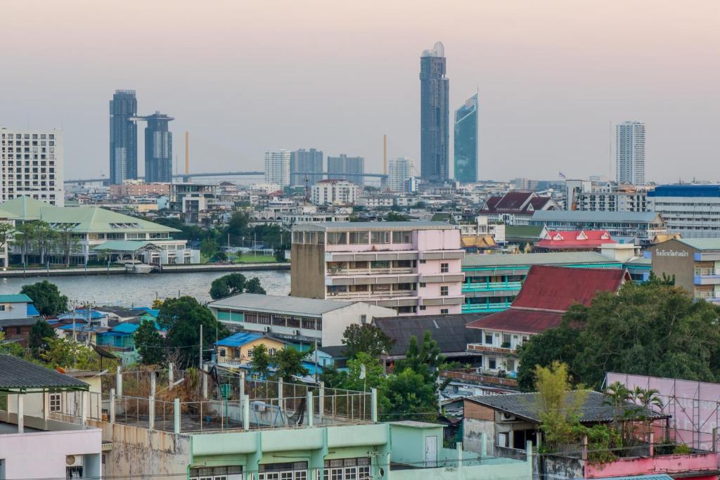 Nespecifikovaný výhled na destinaci Bangkok nebo výhled na město při pohledu z hotelu