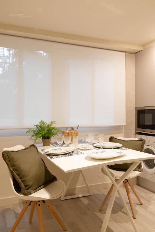 Chic Apartments Barcelona - One-Bedroom Apartment
