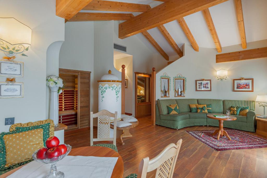 Posezení v ubytování Brunet - The Dolomites Resort