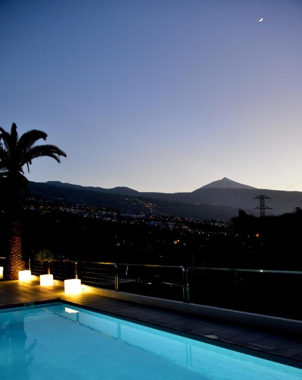 Bazén v ubytovaní Casa El Balcon Grande alebo v jeho blízkosti