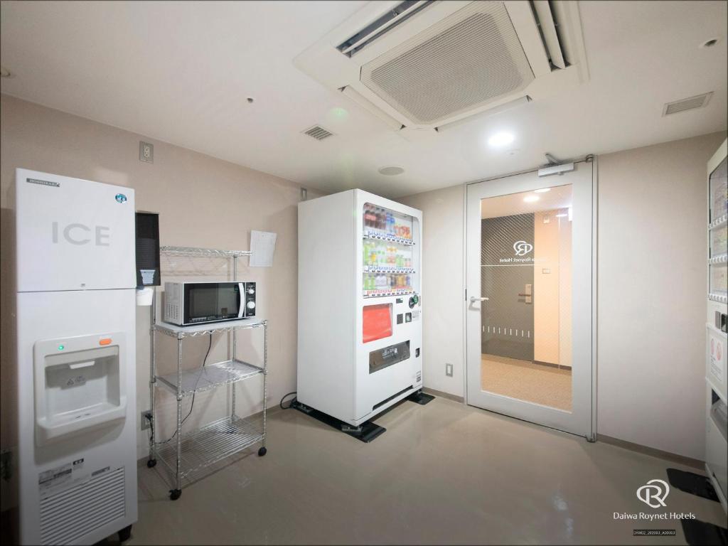 Kuchyň nebo kuchyňský kout v ubytování Daiwa Roynet Hotel Yokohama Kannai