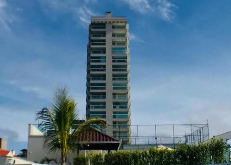  Maravilhoso apartamento novo em condomínio clube.