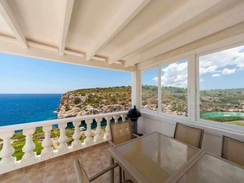VILLA ES MACAR Vistas únicas al mar junto a la playa piscina ...