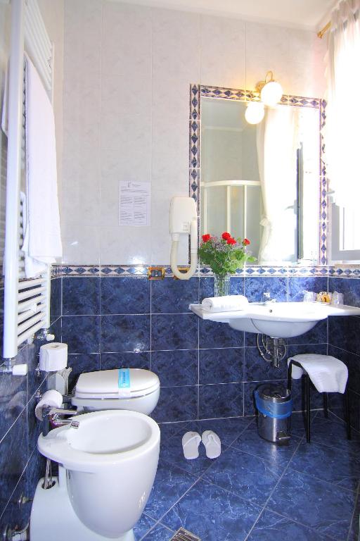 Koupelna v ubytování Hotel Vittoria