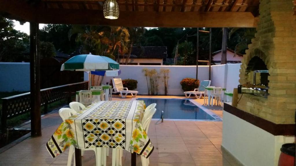  Casa com Piscina no Centro de Cumuruxatiba
