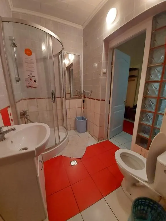 3х комн и кухня студия с камином, Odesa, Ucraina