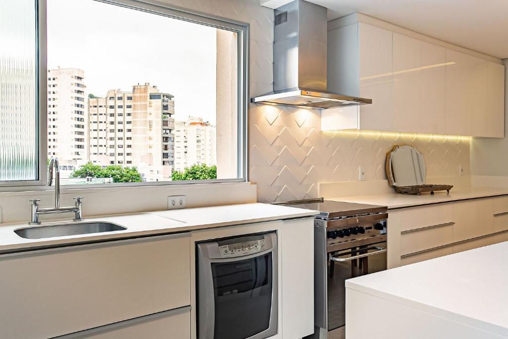  Apartamento Moderno e Aconchegante com ótima Localização CA19I