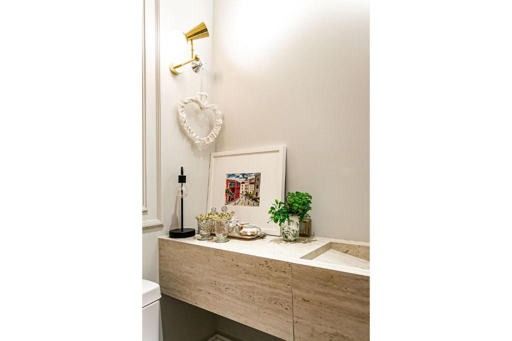  Apartamento Moderno e Aconchegante com ótima Localização CA19I