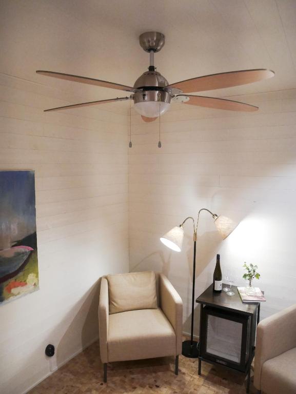Posezení v ubytování Skäftekärr Hotell