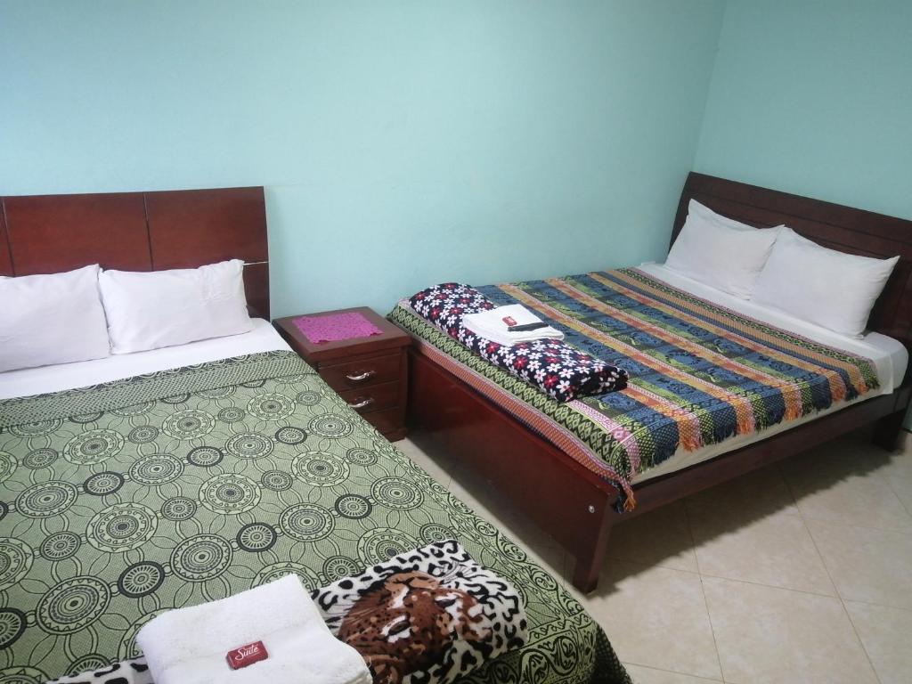 Hotel los torres & cía