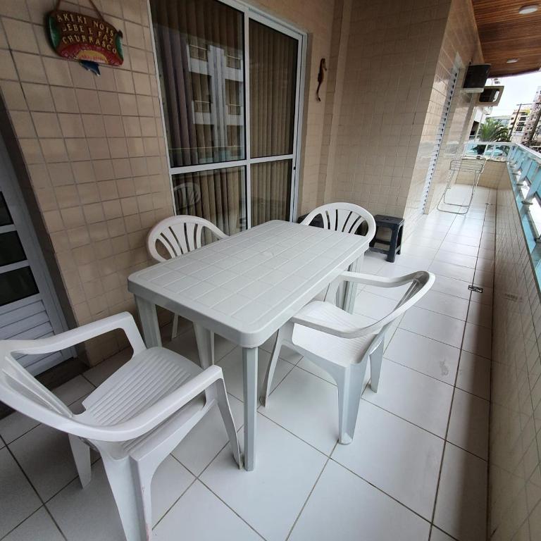  APTO UBATUBA-PRAIA GRANDE-CONDOMÍNIO DUBAI