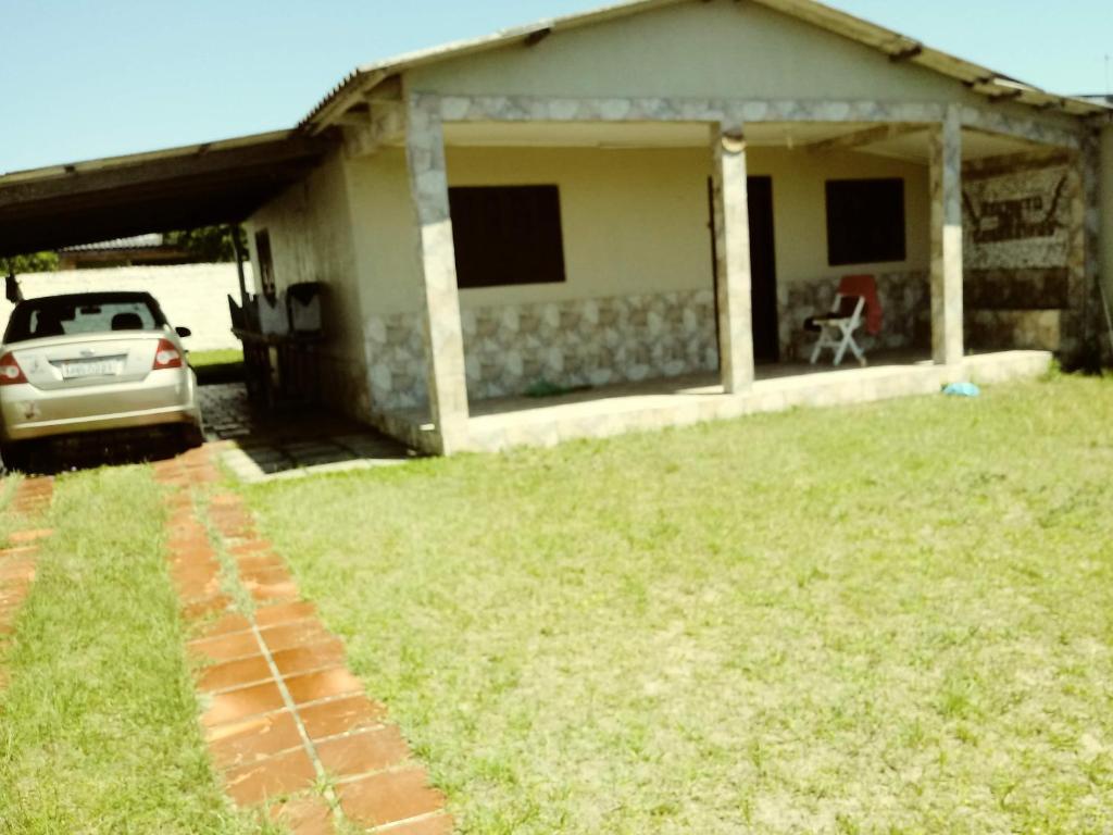  Casa para temporada na praia de Cidreira - Costa do Sol - com 2 dormitórios