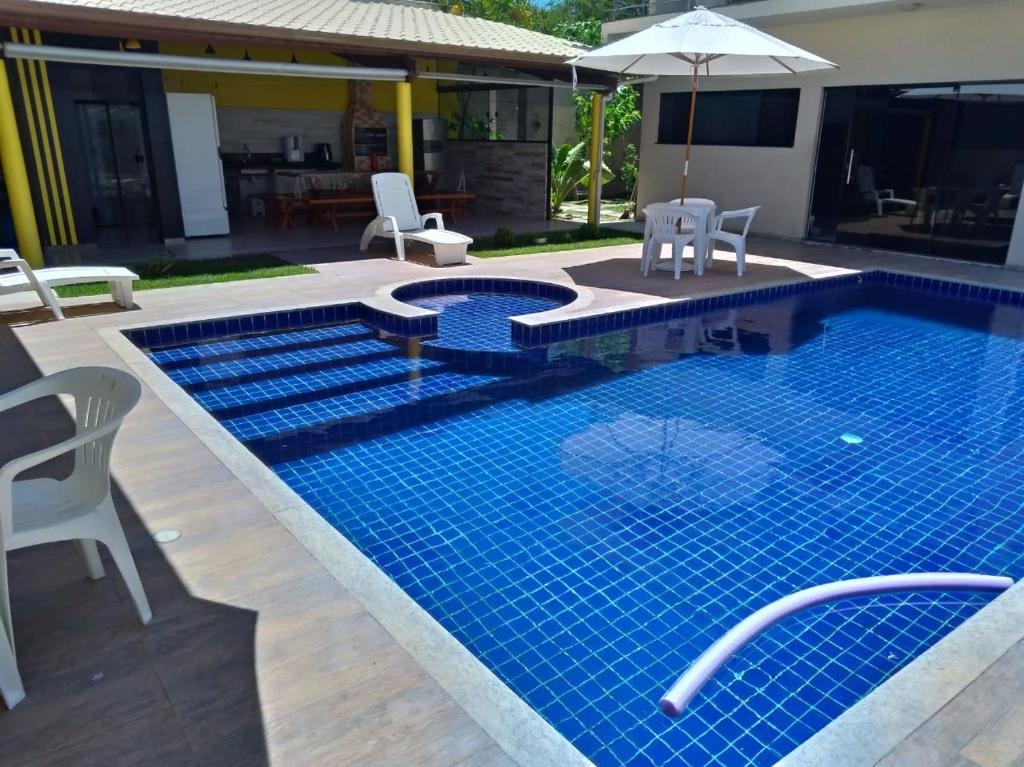  Casa completa com piscina