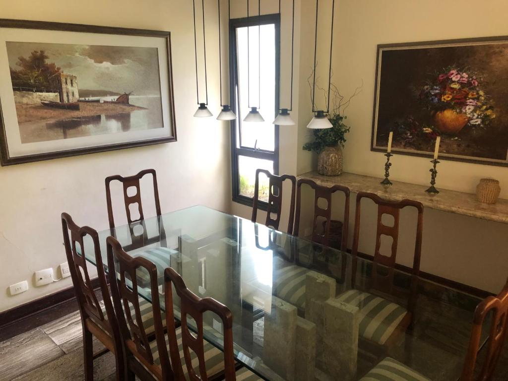  Pitangueiras Exclusivo com Piscina na Sacada