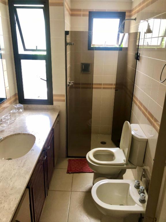  Pitangueiras Exclusivo com Piscina na Sacada