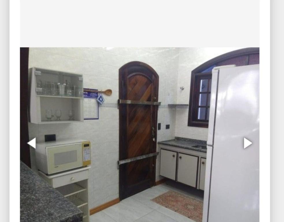  Casa confortável a 300 metros da praia