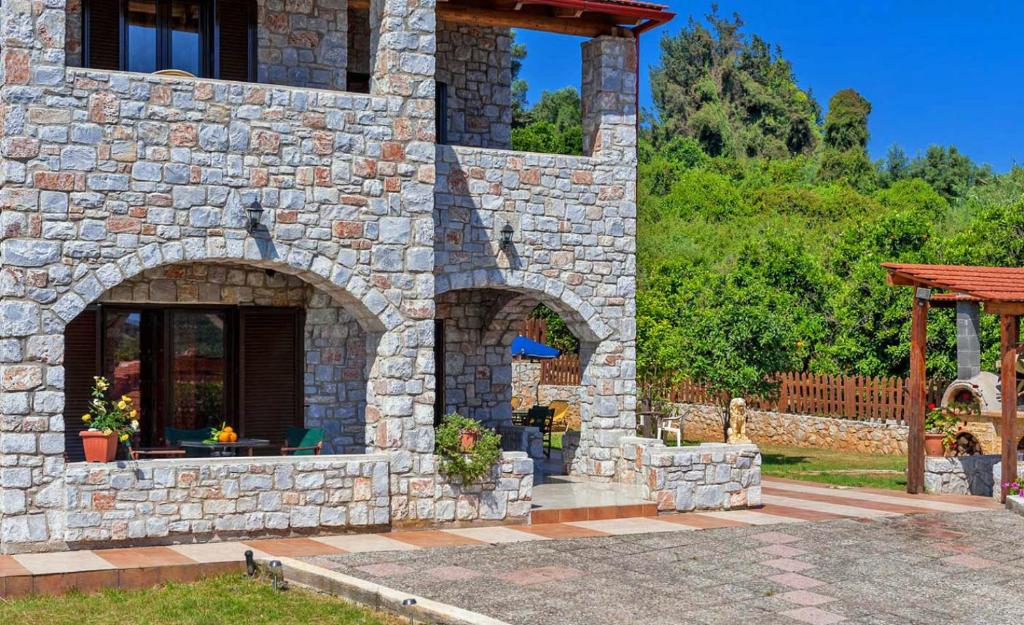 Vonkajšia záhrada v ubytovaní Cretan Residence Villa