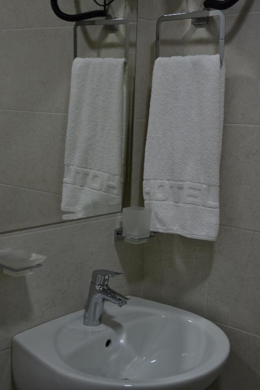 ATOS Centar - One-Bedroom Apartment