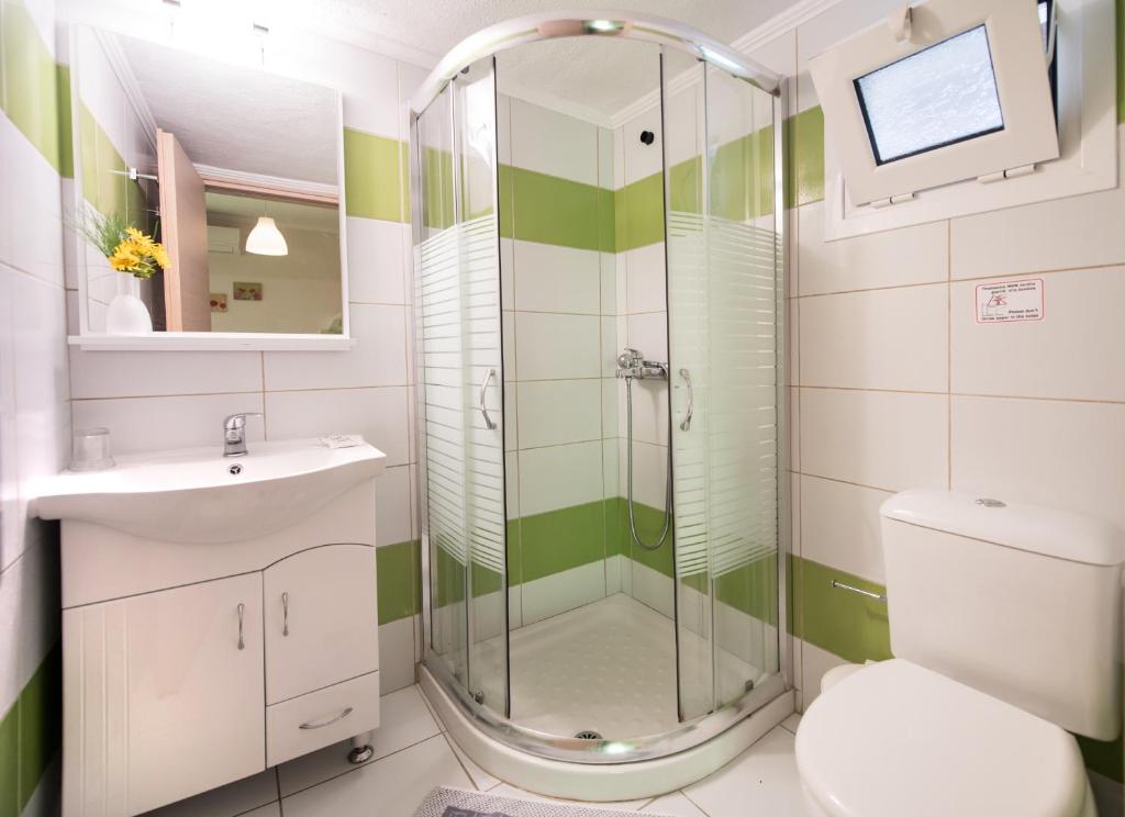 A bathroom at Villagio
