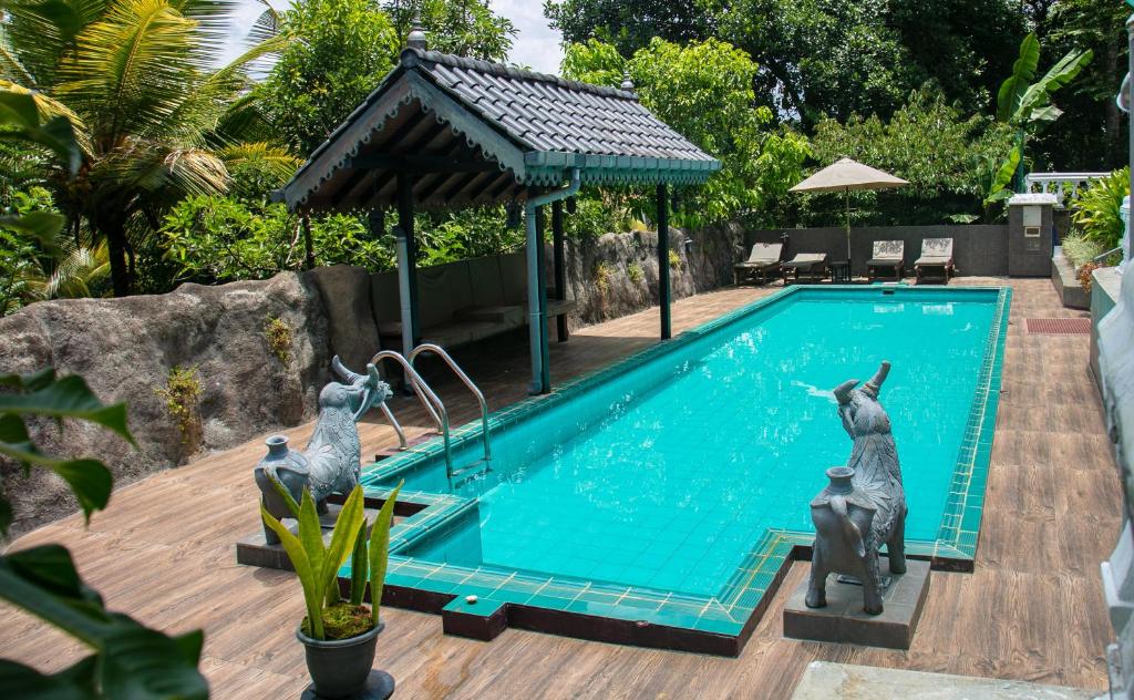 Bazén v ubytování Manor House-Kandy nebo v jeho okolí